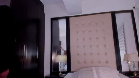 Snapshot of renatasantorino chatting on 12-11-24, 11:00 Renata. online show from 12-11-24, 11:00