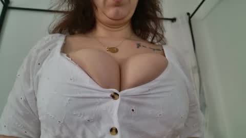 Renatta online show from 02-27-25, 11:41