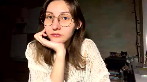 Mia online show from 02-07-26, 04:33