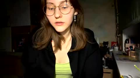 Mia online show from 02-14-26, 04:26