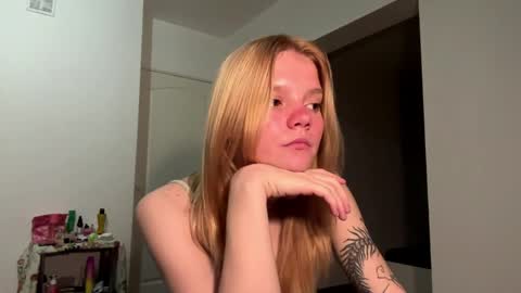 Snapshot of rendabecnel chatting on 04-16-26, 01:50 Tiffany online show from 04-16-26, 01:50