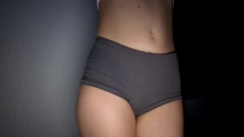 Snapshot of renee_loah chatting on 10-24-25, 08:27 renee_loah online show from 10-24-25, 08:27