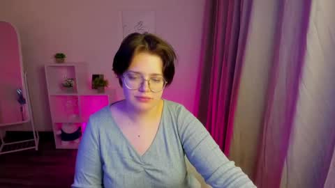 Snapshot of renee_turner chatting on 12-08-24, 02:18 renee_turner online show from 12-08-24, 02:18