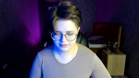 Snapshot of renee_turner chatting on 12-12-24, 01:43 renee_turner online show from 12-12-24, 01:43