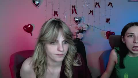 Sweet Renesmee online show from 04-26-26, 07:33