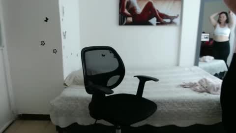 renesmee tanner online show from 01-26-25, 05:55