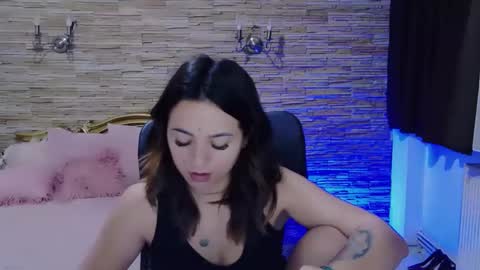 renesmesweet online show from 12-15-24, 08:30