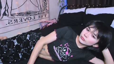 rennuts online show from 12-27-24, 03:04