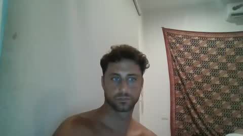 Snapshot of renud chatting on 10-05-25, 09:45 renud online show from 10-05-25, 09:45