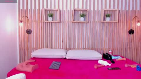 Reshi Hevss online show from 06-26-26, 04:06