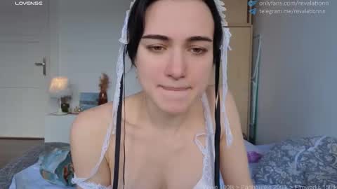 Snapshot of revalation_ chatting on 10-26-25, 11:27 Ewiwi online show from 10-26-25, 11:27