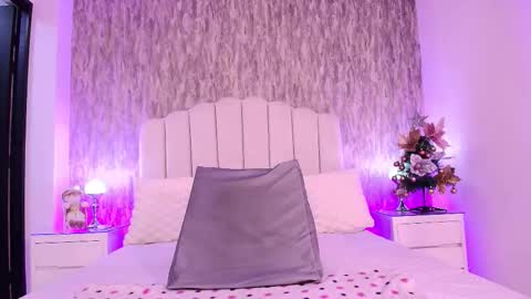 Snapshot of reven_lilith chatting on 11-26-25, 03:07 REVEN online show from 11-26-25, 03:07