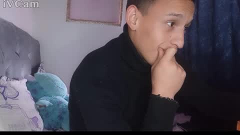 Snapshot of rey_masterhot chatting on 09-18-25, 05:37 reymasterhot online show from 09-18-25, 05:37