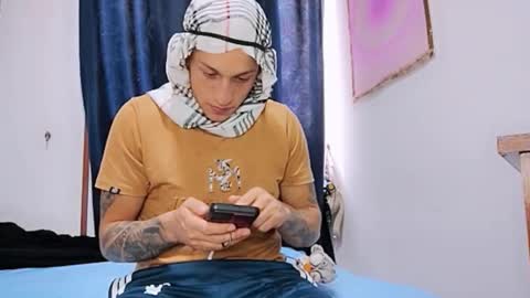 Snapshot of rey_masterhot chatting on 11-08-25, 07:34 reymasterhot online show from 11-08-25, 07:34