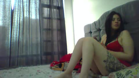 Snapshot of reyalad_mariana chatting on 03-04-25, 06:29 REYALAD online show from 03-04-25, 06:29