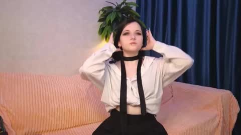 reydiobscura online show from 12-21-25, 05:03