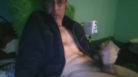 Snapshot of reyes_albert2006 chatting on 03-09-25, 01:04 reyes_albert2006 online show from 03-09-25, 01:04