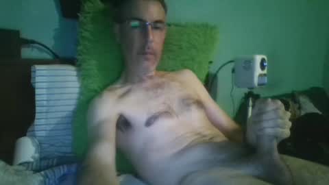 Snapshot of reyes_albert2006 chatting on 09-29-25, 03:33 reyes_albert2006 online show from 09-29-25, 03:33