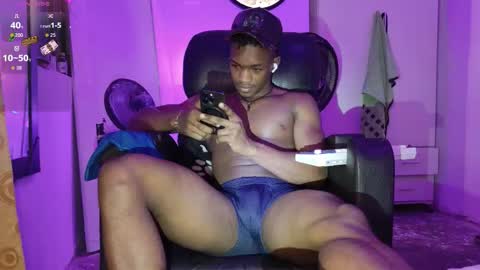 Snapshot of reyken_ chatting on 03-09-26, 11:42 ReyKen online show from 03-09-26, 11:42