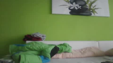 Snapshot of rezik34cz chatting on 01-20-25, 01:32 rezik34cz online show from 01-20-25, 01:32