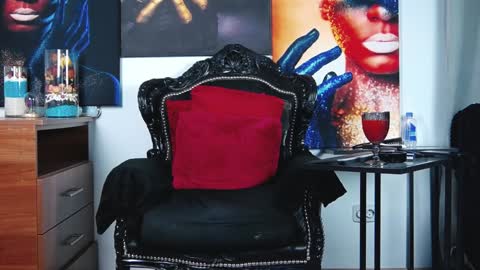 Snapshot of rheadespot chatting on 01-27-25, 11:00 Rhea online show from 01-27-25, 11:00