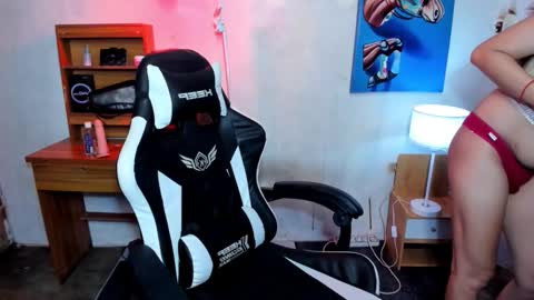 Snapshot of rhodora_xxx chatting on 10-18-25, 08:26 rhodora_xxx online show from 10-18-25, 08:26