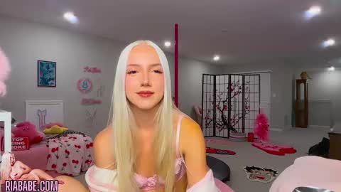 Snapshot of riababe chatting on 10-21-25, 03:18 ria online show from 10-21-25, 03:18