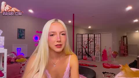 ria  online show from 11-18-25, 03:23