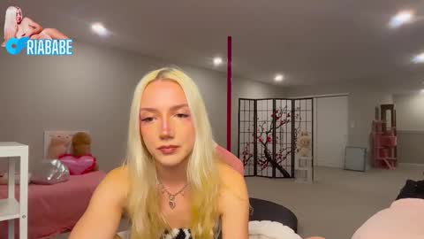 Snapshot of riababe chatting on 02-21-26, 03:29 ria online show from 02-21-26, 03:29