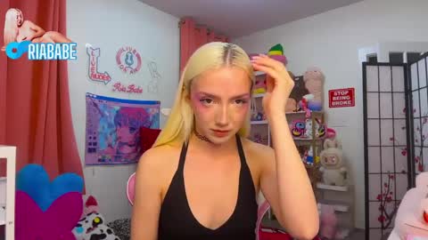 Snapshot of riababe chatting on 05-07-26, 03:23 ria online show from 05-07-26, 03:23