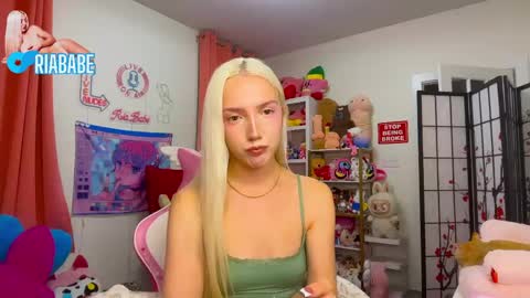 Snapshot of riababe chatting on 05-19-26, 03:02 ria online show from 05-19-26, 03:02