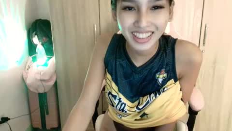 Snapshot of riana_gorgeous69 chatting on 10-02-25, 08:10 riana online show from 10-02-25, 08:10