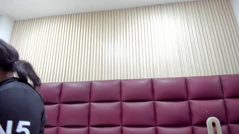 Riana online show from 11-16-25, 09:20