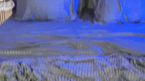 RIANA online show from 11-25-25, 12:32