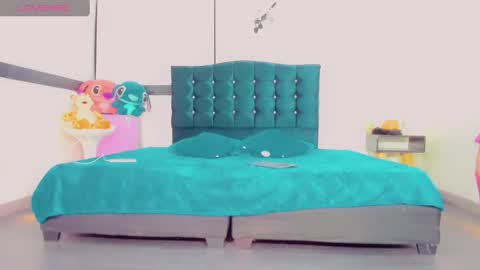 Snapshot of riannagarcia_ chatting on 03-07-25, 01:42 Rianna Garcia online show from 03-07-25, 01:42