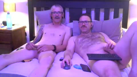 Snapshot of ric_1999 chatting on 10-01-25, 12:44 Ric online show from 10-01-25, 12:44