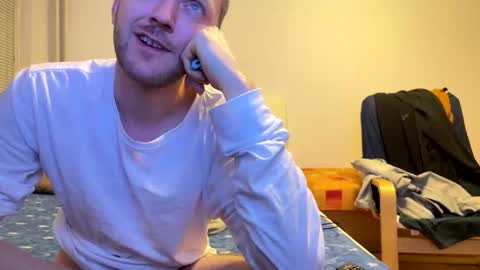 Snapshot of ricciardio chatting on 01-26-25, 12:48 ricciardio online show from 01-26-25, 12:48