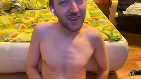 Snapshot of ricciardio chatting on 02-12-25, 05:05 ricciardio online show from 02-12-25, 05:05