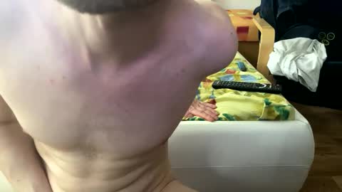 Snapshot of ricciardio chatting on 02-12-25, 08:06 ricciardio online show from 02-12-25, 08:06