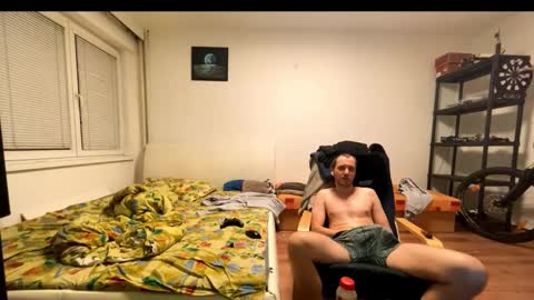 Snapshot of ricciardio chatting on 10-06-25, 10:07 ricciardio online show from 10-06-25, 10:07