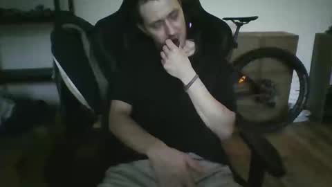 Snapshot of ricciardio chatting on 10-13-25, 03:45 ricciardio online show from 10-13-25, 03:45