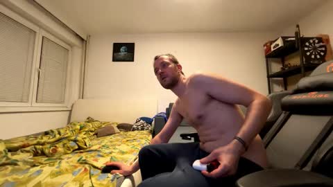 Snapshot of ricciardio chatting on 11-02-25, 10:12 ricciardio online show from 11-02-25, 10:12