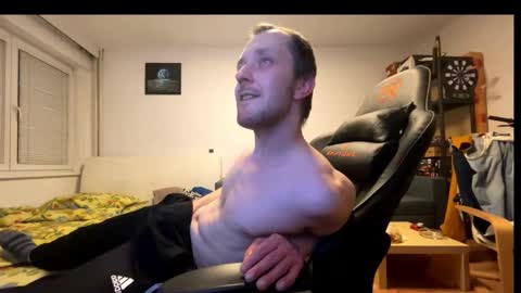 Snapshot of ricciardio chatting on 11-10-25, 06:40 ricciardio online show from 11-10-25, 06:40