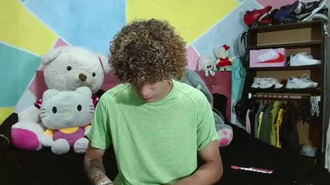 Snapshot of rich_de_la_rosa chatting on 01-07-25, 06:56 rich and kitty online show from 01-07-25, 06:56