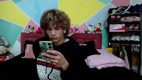 Snapshot of rich_de_la_rosa chatting on 01-14-25, 04:36 rich and kitty online show from 01-14-25, 04:36