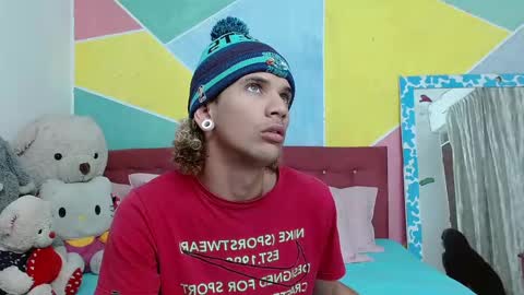 Snapshot of rich_de_la_rosa chatting on 01-23-25, 02:44 rich and kitty online show from 01-23-25, 02:44