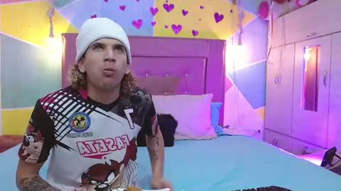 Snapshot of rich_de_la_rosa chatting on 02-27-25, 03:36 rich and kitty online show from 02-27-25, 03:36