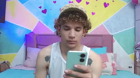 Snapshot of rich_de_la_rosa chatting on 09-09-25, 07:02 rich and kitty online show from 09-09-25, 07:02