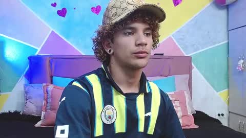 Snapshot of rich_de_la_rosa chatting on 10-06-25, 01:03 rich and kitty online show from 10-06-25, 01:03