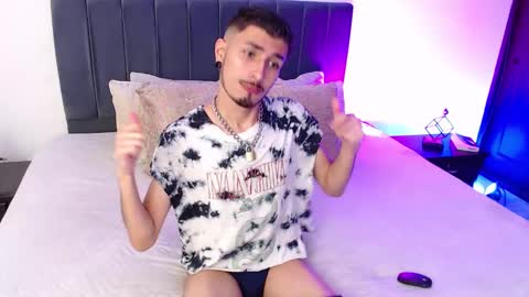 Snapshot of richard_carter_ chatting on 02-06-25, 12:22 Richard online show from 02-06-25, 12:22